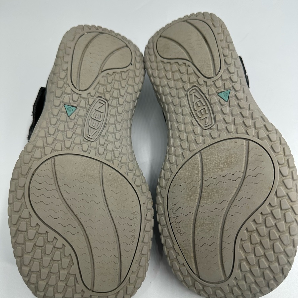 KEEN Stingray Big Kid Size 4 Closed Toe Water Sandals Black/Drizzle 1023153 - Picture 4 of 9